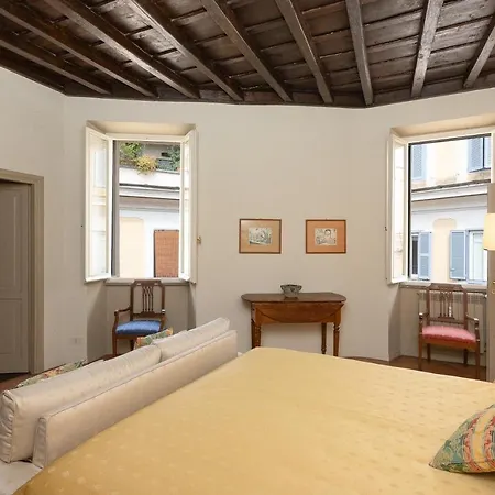 Amazing Fontana Di Trevi Apartment Rome